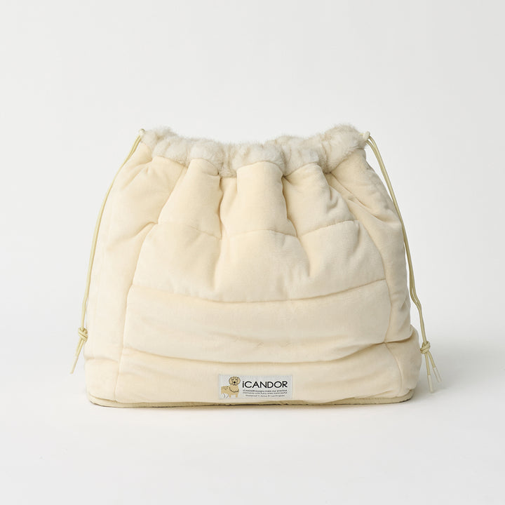 Snuggle Nest: drawstrings pulled to gather the opening