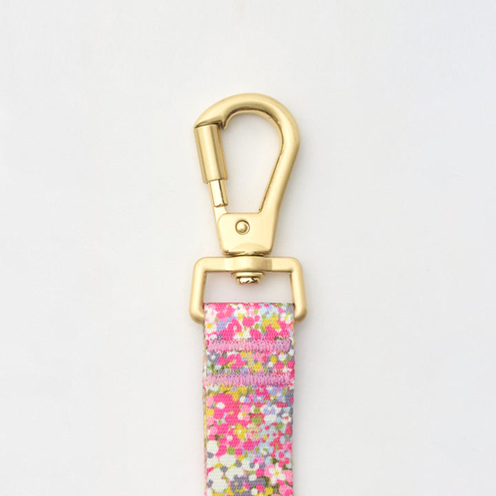 Gentle Leash Bolt_Flora