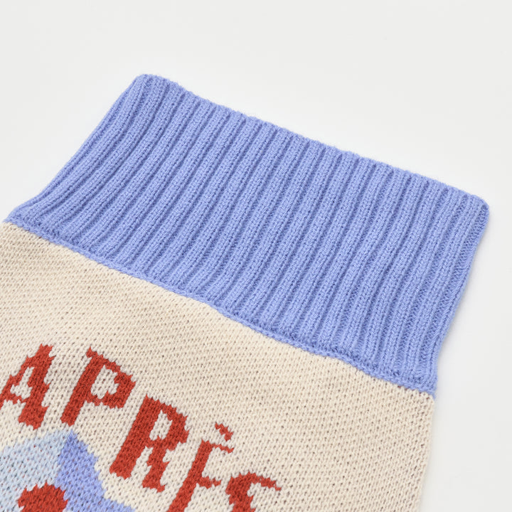 Aspen Woolies Apres ribbed collar and knit pattern close-up